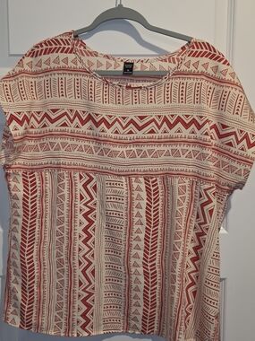 Red and Cream Aztec Print Short Sleeve Top